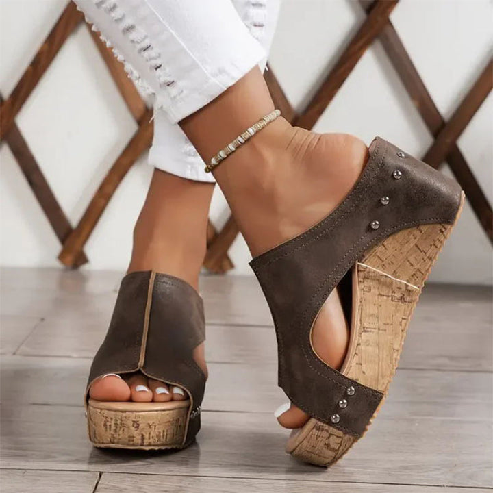 Norra Kile™ | Kile-sandaler med nitterdetaljer